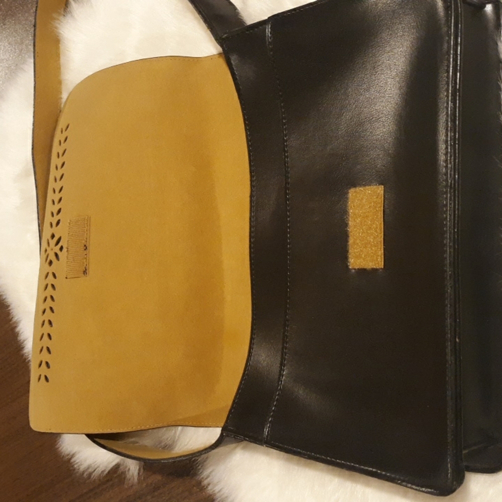 Black Mondani New York Shoulder Purse Cutout Style - Picture 6 of 12